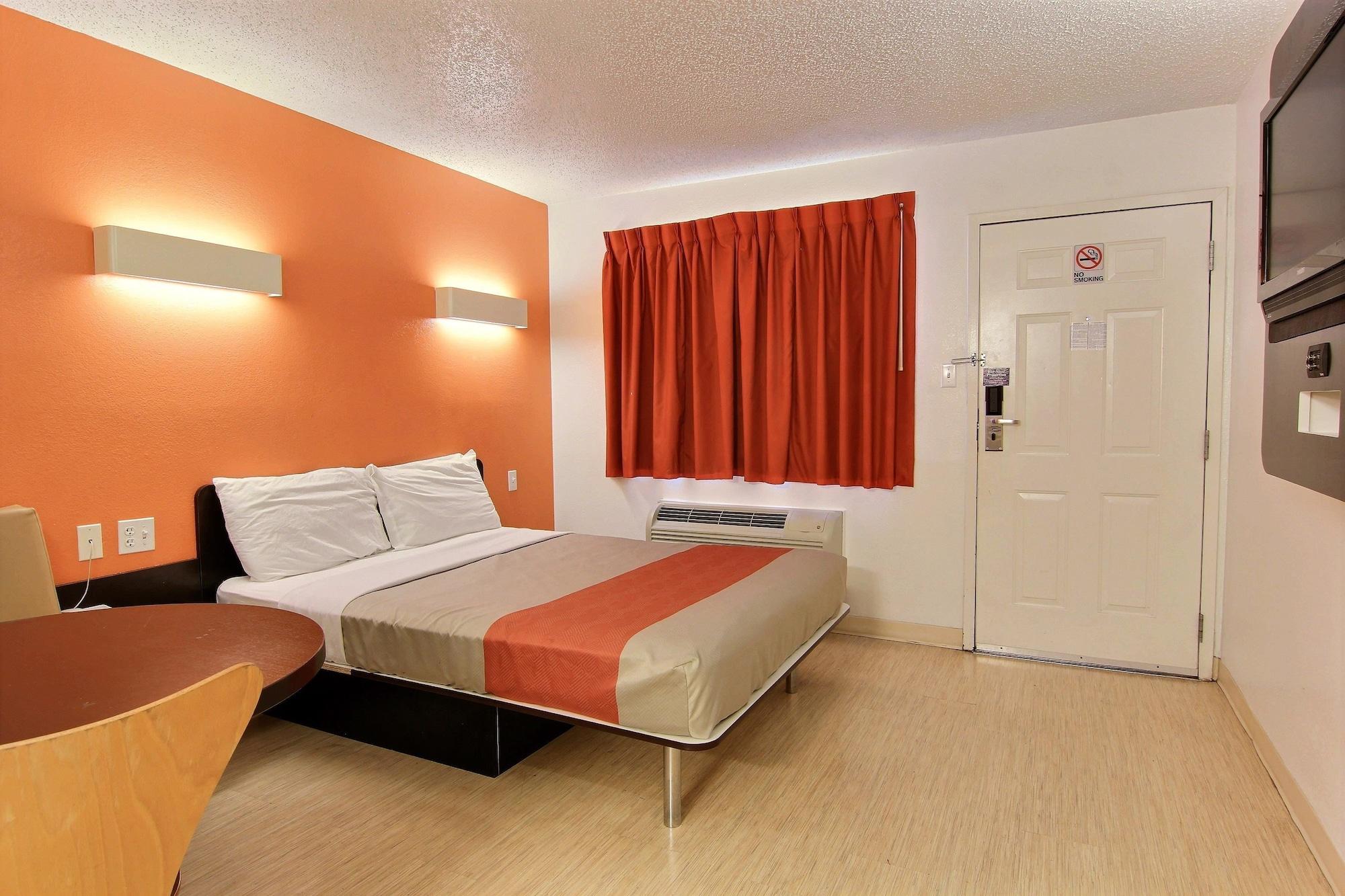 Motel 6-Austin, Tx Bagian luar foto