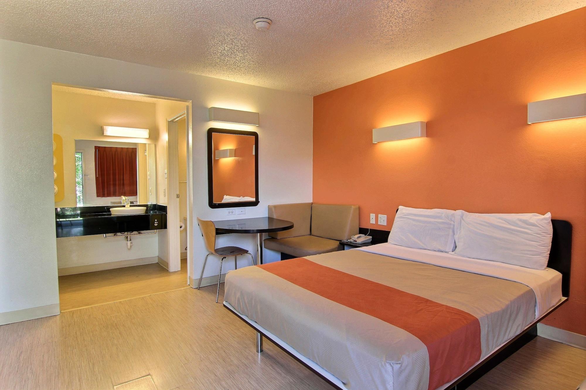 Motel 6-Austin, Tx Bagian luar foto