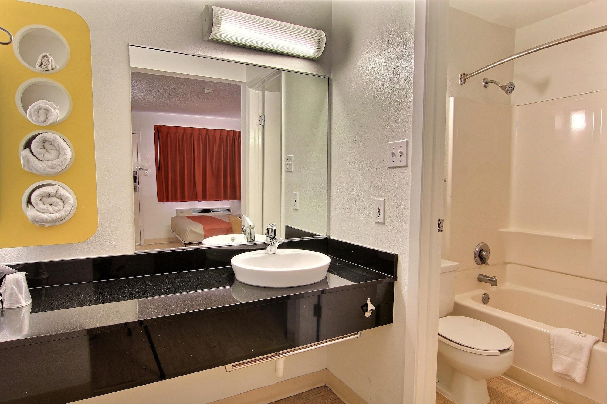 Motel 6-Austin, Tx Bagian luar foto