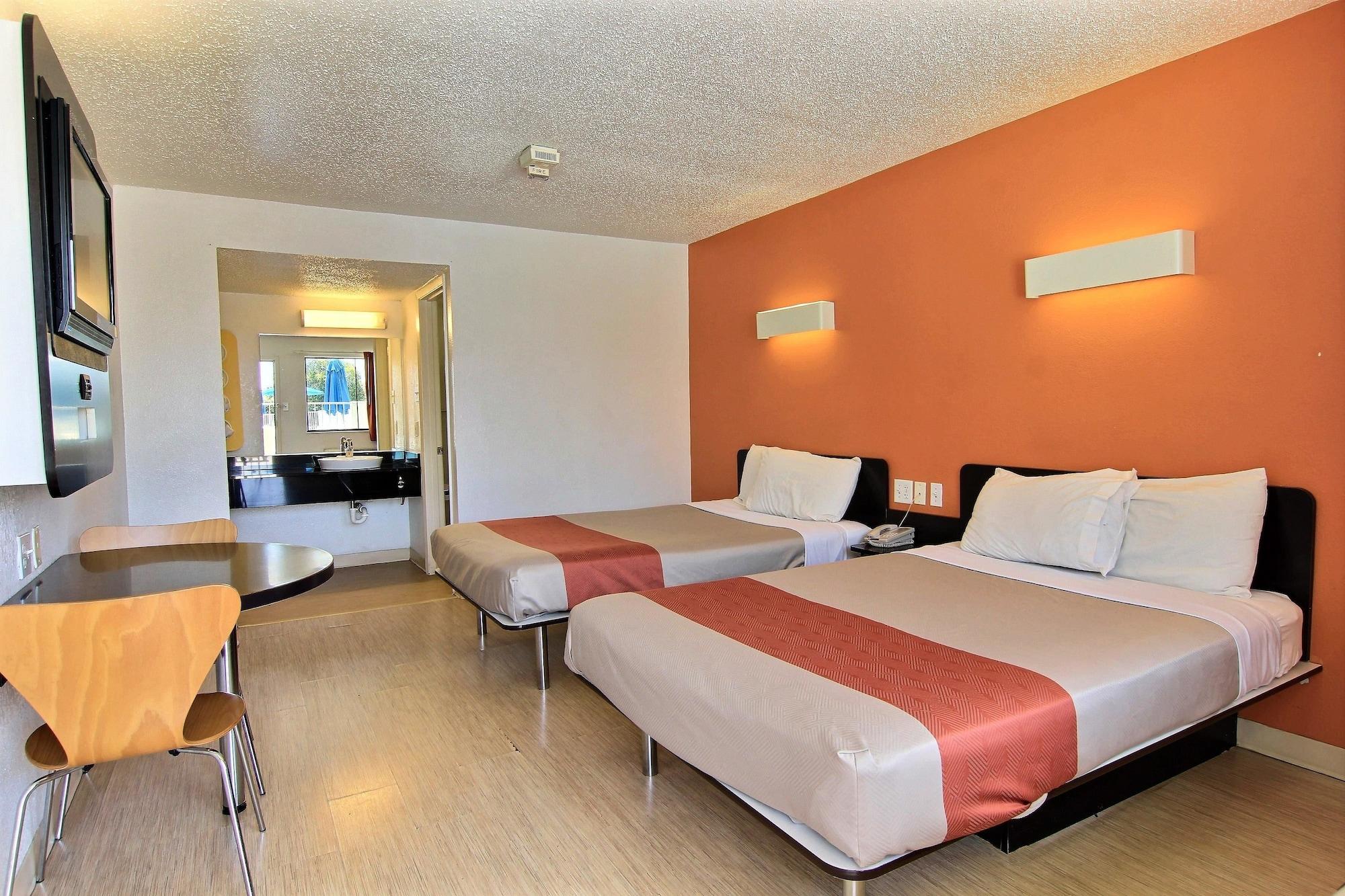 Motel 6-Austin, Tx Bagian luar foto