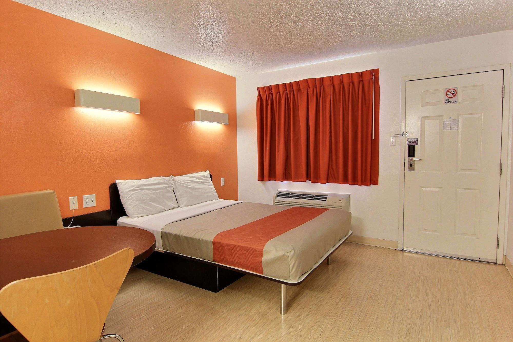 Motel 6-Austin, Tx Bagian luar foto