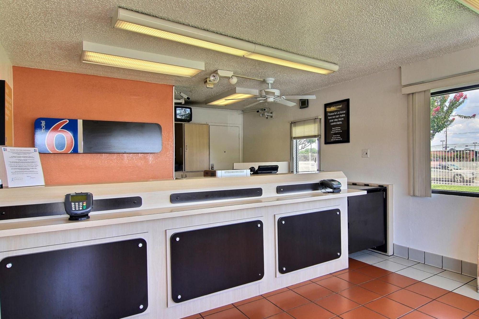 Motel 6-Austin, Tx Bagian luar foto