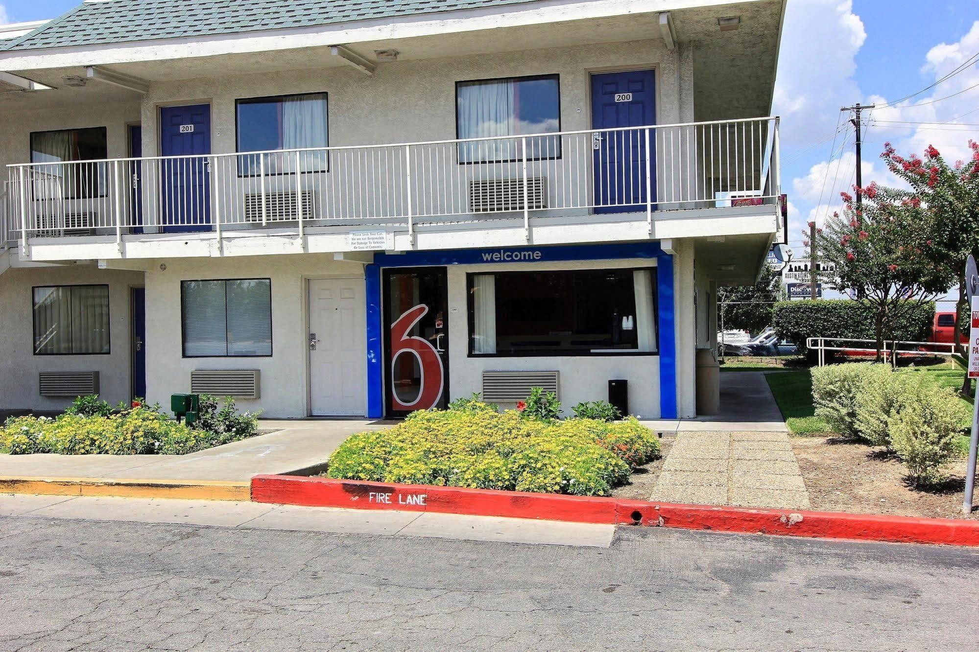 Motel 6-Austin, Tx Bagian luar foto