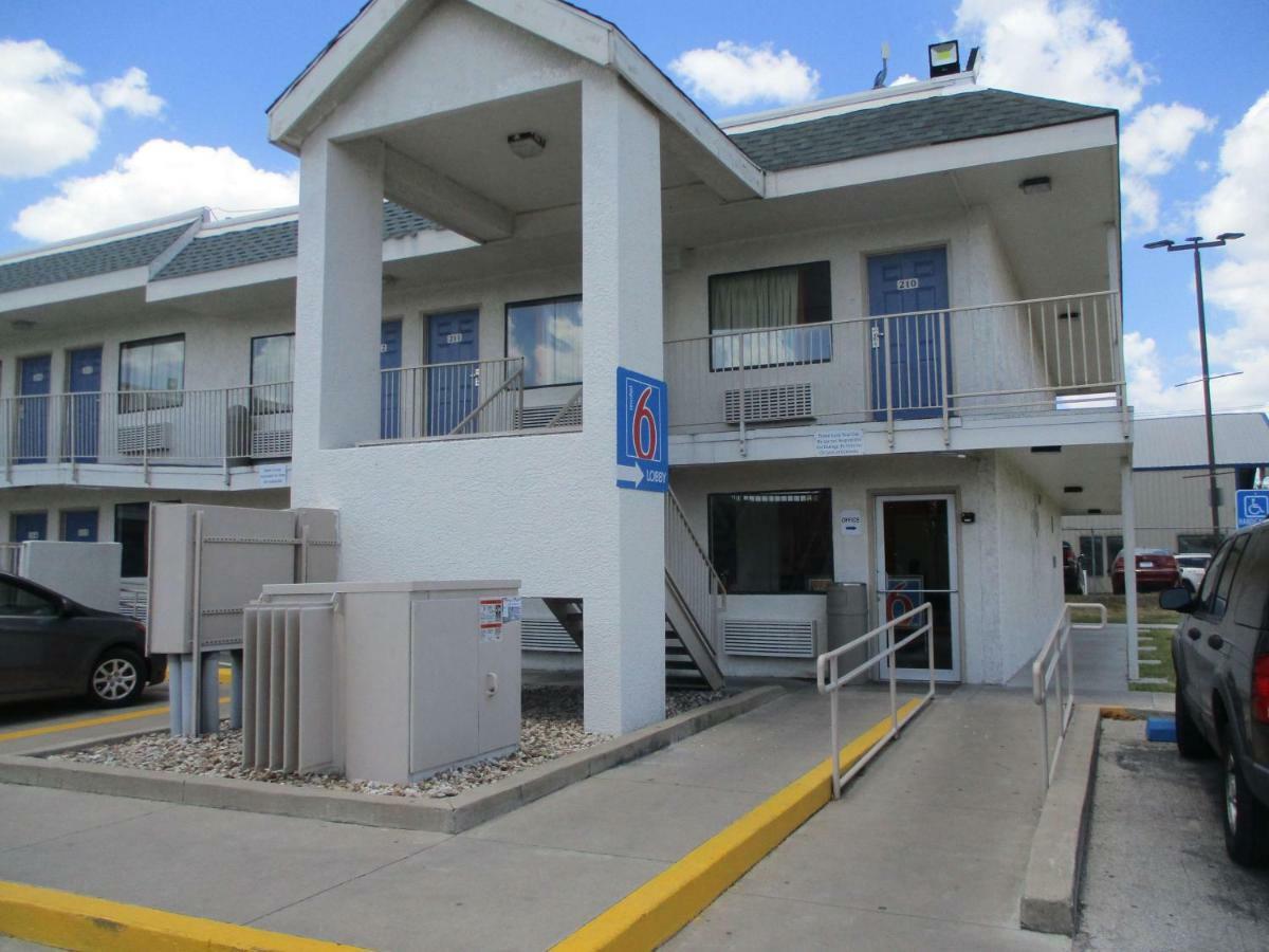 Motel 6-Austin, Tx Bagian luar foto